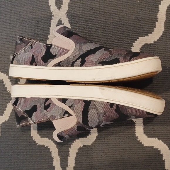 OLUKAI PEHUEA PA'I Camo Slip On Shoes Women's 10 - Picture 10 of 16
